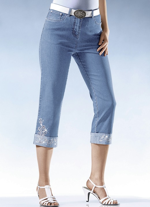 Damenmode - 7/8-Jeans mit floraler Stickerei, in Größe 018 bis 054, in Farbe HELLBLAU Ansicht 1