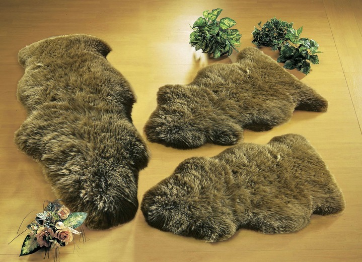 Bettumrandungen - Bettumrandung aus echtem Lammfell in Tierform Ansicht 4 Bettumrandungen - Bettumrandung aus echtem Lammfell in Tierform, in Farbe NATURWEISS Ansicht 4