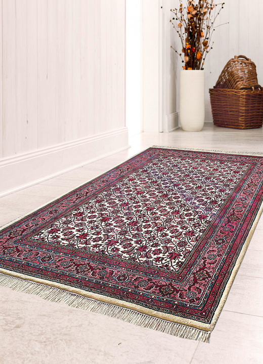 Klassisch - Handgeknüpfte Orientteppiche aus 100% Schurwolle, in Größe 037 (Brücke, ca. 70x140 cm) bis 299 (Teppich, ca. 300x400 cm), in Farbe CREMEGRUNDIG Ansicht 1