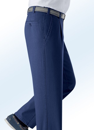 Unterbauch-Jeans mit Gürtel