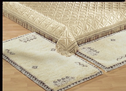 Klassisch - Original handgeknüpfte marokkanische Berberteppiche, in Größe 015 (Brücke, ca. 60x120 cm) bis 325 (Bettumrandung, 3-teilig), in Farbe UNI – Farbe GEMUSTERT – Ansicht 