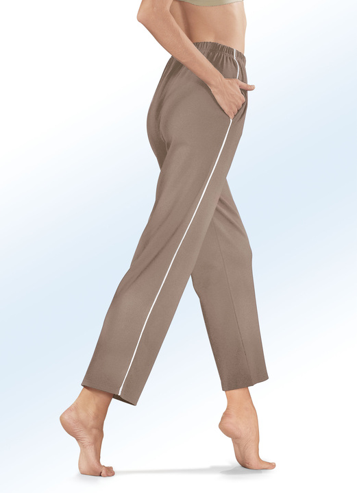 Hosen - Hose für Sport und Freizeit, in Größe 018 bis 058, in Farbe BROMBEERE Ansicht 6