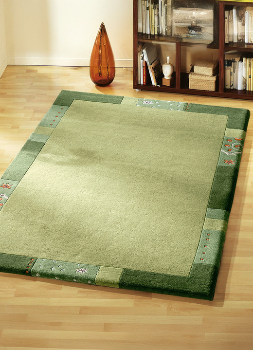 Klassisch - Handgetuftete Brücken, Teppiche und Bettumrandung, in Größe 011 (Brücke,  60x 90 cm) bis 325 (Bettumrandung, 3-tlg.), in Farbe GRAU Ansicht 4