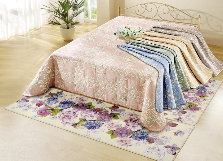 Tagesdecke Mit Farblich Abgestimmter Bandeinfassung Tagesdecken Bader