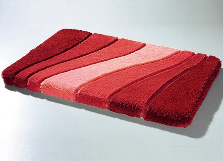 Badgarnituren - Barfußweiche Badgarnitur aus dem Traditionshaus Meusch, in Größe 100 (Vorleger, 55/65 cm) bis 112 (WC-Deckelbezug mit Kordel), in Farbe KARIBIKGRÜN – Farbe BORDEAUX – Ansicht 