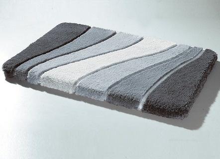 Badgarnituren - Barfußweiche Badgarnitur aus dem Traditionshaus Meusch, in Größe 100 (Vorleger, 55/65 cm) bis 112 (WC-Deckelbezug mit Kordel), in Farbe BLAU – Farbe GRAU – Ansicht 