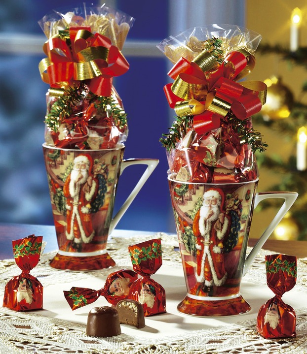 - Porzellantassen, 2er-Set, mit Weihnachtspralinen, in Farbe