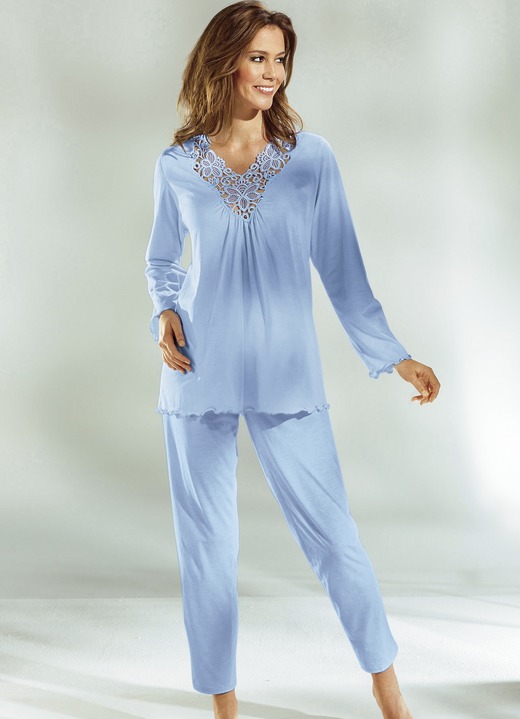 Damenmode - Schlafanzug, Langarm mit V-Ausschnitt und Spitze, in Größe 036 bis 054, in Farbe BLEU Ansicht 1