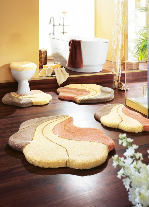 Badgarnituren - Barfußweiche Badgarnitur Gold-Glitzergarn, in Größe 101 (Duschvorleger, 50/80 cm) bis 109 (WC-Deckelbezug mit Kordel, 47/50 cm), in Farbe GRÜN Ansicht 3