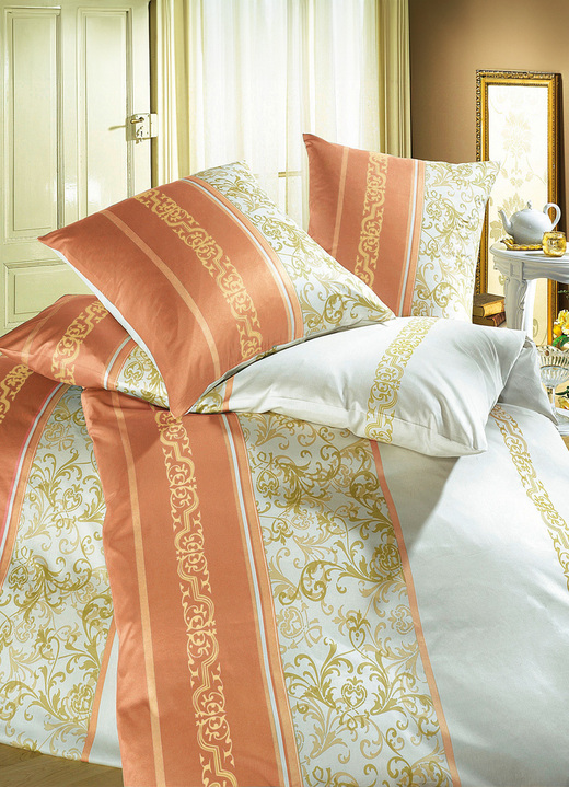 Bettwäschegarnituren - Pflegeleichte Bettwäsche-Garnitur aus 100% Mako-Baumwolle Ansicht 5 Bettwäschegarnituren - Pflegeleichte Bettwäsche-Garnitur aus 100% Mako-Baumwolle, in Größe 112 (80/80 cm + 135/200 cm) bis 121 (Kissenbezug, 40/80 cm), in Farbe LILA Ansicht 5