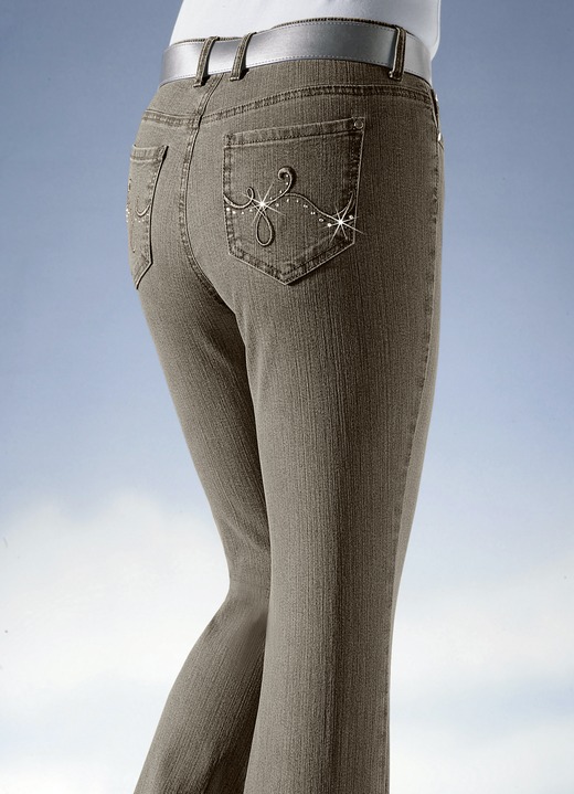 Hosen mit Knopf- und Reißverschluss - Jeans mit funkelnden Strasssteinen, in Größe 018 bis 088, in Farbe TAUPE