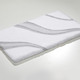Kleine Wolke - Moderne Badgarnitur von Kleine Wolke – Farbe WEISS-SILBER – Ansicht 1 Kleine Wolke - Moderne Badgarnitur von Kleine Wolke, in Größe 100 (Vorleger halbrund, 50/ 80 cm bis 112 (WC-Deckelbezug mit Kordel, 47/ 50 cm)), in Farbe LILA – Farbe WEISS-SILBER – Ansicht 1
