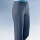 Jeans - Jeans mit angeschnittenem Bund – Farbe HELLBLAU Jeans - Jeans mit angeschnittenem Bund, in Größe 019 bis 096, in Farbe SCHWARZ