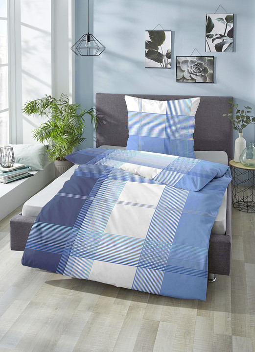 Bettwäschegarnituren - Bettwäsche-Garnitur Made in Germany Ansicht 1 Bettwäschegarnituren - Bettwäsche-Garnitur Made in Germany, in Größe 112 (80x80 cm + 135x200 cm) bis 412 (2x80x80 cm + 2x135x200 cm), in Farbe BLAU Ansicht 1