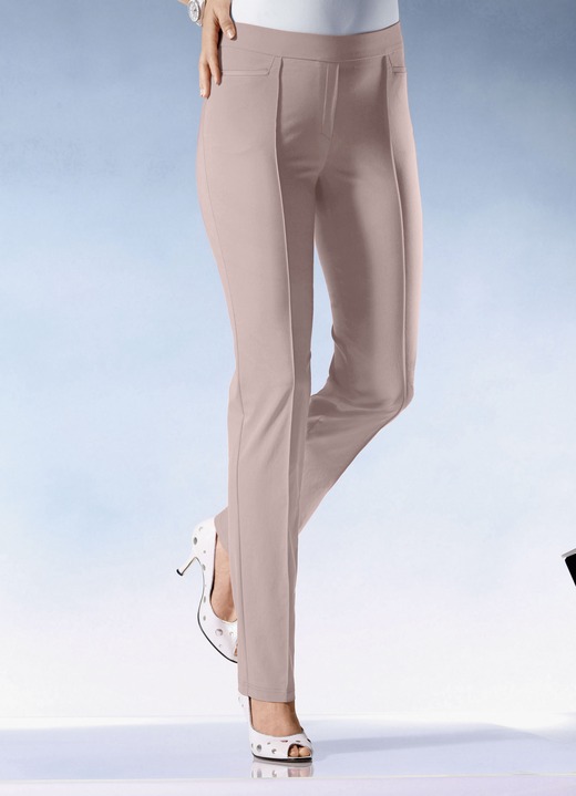 Hosen - Hose mit schmaler Fußweite in 15 Farben Hosen - Hose mit schmaler Fußweite in 15 Farben, in Größe 018 bis 096, in Farbe ROSENHOLZ