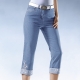 7/8-Hosen, Capris, Bermudas - 7/8-Jeans mit floraler Stickerei, in Größe 018 bis 054, in Farbe HELLBLAU