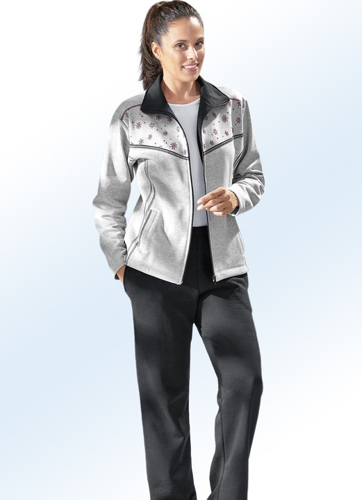 Freizeitanzüge - Freizeitanzug mit zwei Hosen, in Größe 020 bis 050, in Farbe HELLGRAU MELIERT Ansicht 2