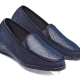 Slipper & Schnürschuhe - Mokassin in eleganter Krokooptik – Farbe MARINE Slipper & Schnürschuhe - Mokassin in eleganter Krokooptik, in Größe 036 bis 042, in Farbe MARINE
