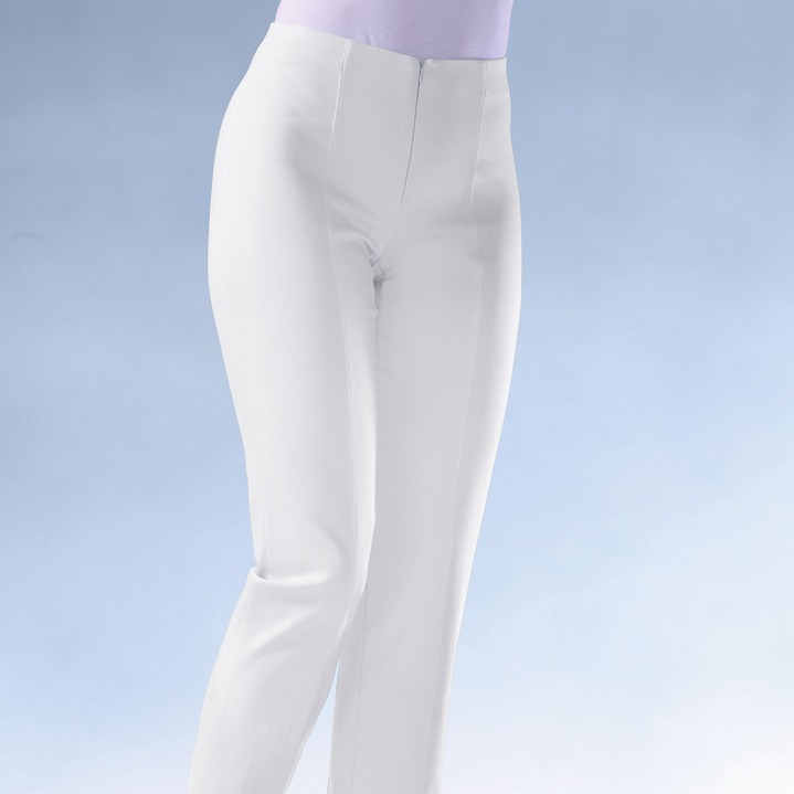 Hosen mit Knopf- und Reißverschluss - Soft-Stretch-Hose in 11 Farben, in Größe 018 bis 235, in Farbe WEISS Ansicht 1