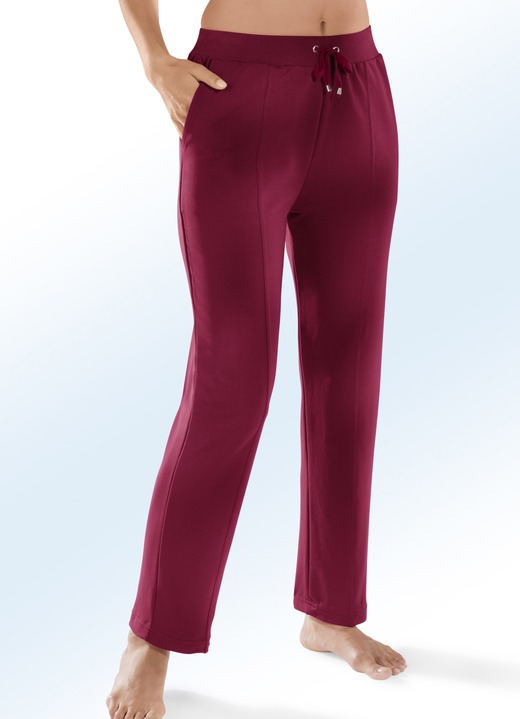Hosen - Bequeme Hose mit breitem Dehnbund in 4 Farben, in Größe 018 bis 056, in Farbe BORDEAUX Ansicht 1