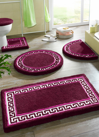 Badgarnituren - Badgarnitur mit Mäander-Bordüre – Farbe BEERE – Ansicht  Badgarnituren - Badgarnitur mit Mäander-Bordüre, in Größe 100 (Vorleger halbrund, 50/ 80 cm) bis 112 (Deckelbezug mit Kordel, 47/ 50 cm), in Farbe GRÜN – Farbe BEERE – Ansicht
