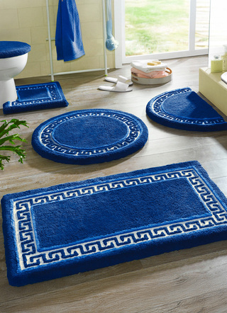 Badgarnituren - Badgarnitur mit Mäander-Bordüre, in Größe 100 (Vorleger halbrund, 50/ 80 cm) bis 112 (Deckelbezug mit Kordel, 47/ 50 cm), in Farbe GRÜN – Farbe BLAU – Ansicht 