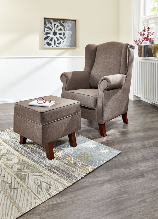 Sessel - Ohrenbackensessel mit Hocker, in Farbe BRAUN-NUSSBAUM