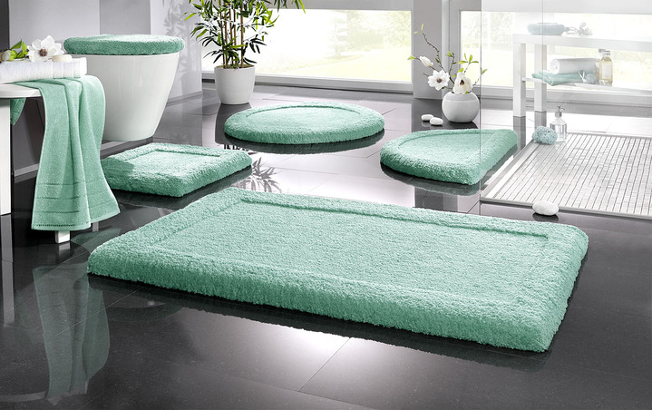 Badgarnituren - Premium Badgarnitur Superfine Microfaser, in Größe 100 (Vorleger halbrund, 50/ 80 cm) bis 110 (Hänge-WC-Garnitur, 2-teilig), in Farbe KARIBIKGRÜN Ansicht 1
