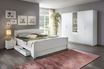 Kleiderschrank Mit Viel Stauraum Ideal Fur Ihr Schlafzimmer Geeignet