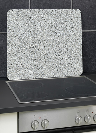 Wandblende aus Glas in Granit-Optik