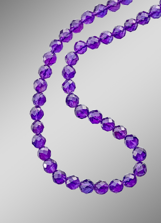 Amethyst-Halskette mit facettierten Kugeln