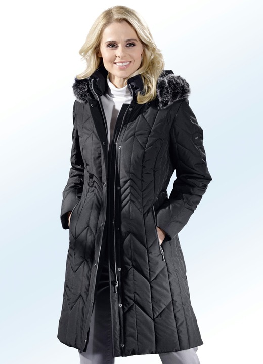 Wintermäntel - Kurzmantel mit abnehmbarer Kapuze, in Größe 038 bis 056, in Farbe PFLAUME Ansicht 2