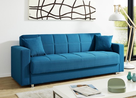 Klick-Klack-Sofa mit Dekokissen
