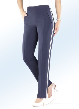 Hose mit angesagtem Zierband