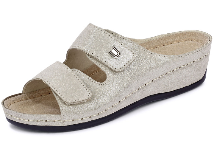 Sandaletten & Pantoletten - Bequeme Damen-Pantoletten, Weite G, mit Klettverschluss, in Größe 036 bis 042, in Farbe HELLBEIGE Ansicht 1