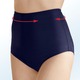 Bikinis - Zweierpack Bikinihosen, hoch geschnitten, mit formendem Vorderfutter, in Größe 038 bis 054, in Farbe 1X SCHWARZ, 1X MARINE – Farbe 1X SCHWARZ, 1X MARINE – Ansicht 2