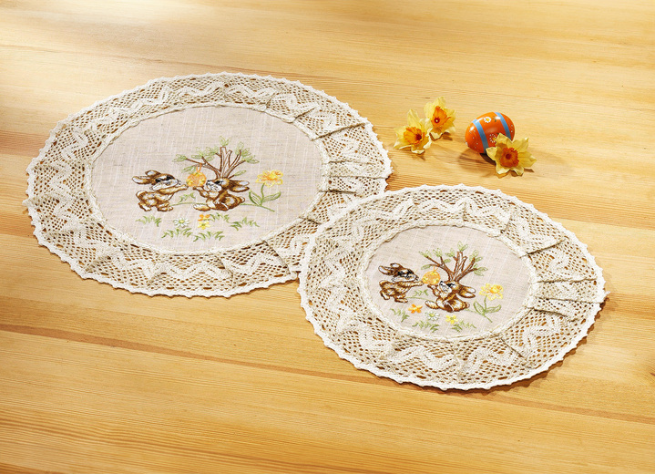 Tisch- & Fensterdekorationen - Accessoires mit Spitze aus dem Hause Schäfer, in Größe 101 (Läufer, 40/ 85 cm) bis 404 (Kissenbezug, 40/ 40 cm), in Farbe  Ansicht 1