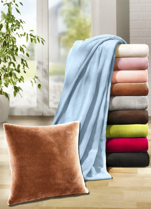 Decken - Schlafdecke und Kissen in samtiger Qualität, in Größe 185 (Schlafdecke, 120x170 cm) bis 905 (2 Kissenbezüge, 40x 40 cm), in Farbe ROSA Ansicht 1