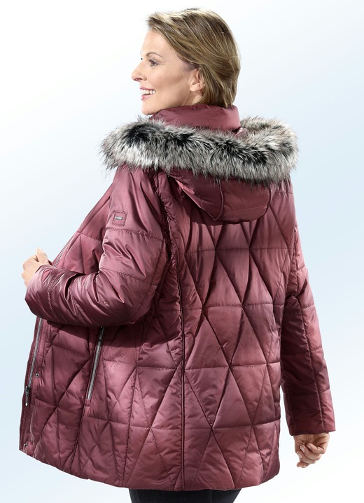 Winterjacken - Jacke in 2 Farben, in Größe 040 bis 060, in Farbe BORDEAUX Ansicht 1
