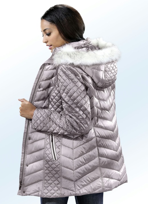 Winterjacken - Jacke mit weißer Kontrastpaspelierung, in Größe 018 bis 052, in Farbe BORDEAUX Ansicht 3