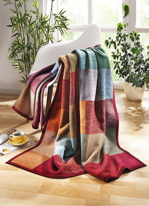 Decken - Schlafdecke aus Baumwolle nach Global Recycled Standard, in Farbe MULTICOLOR Ansicht 1