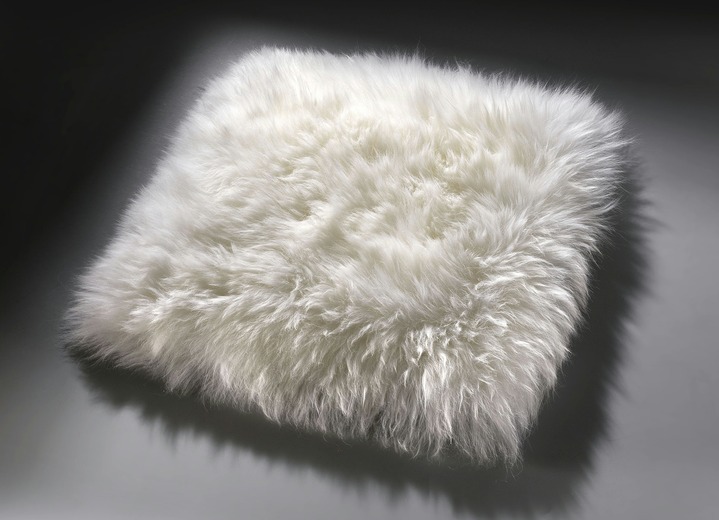 Wohnaccessoires - Merino-Lammfell-Sitzauflage in Tierform Ansicht 3 Wohnaccessoires - Merino-Lammfell-Sitzauflage in Tierform, in Farbe NATURWEISS Ansicht 3