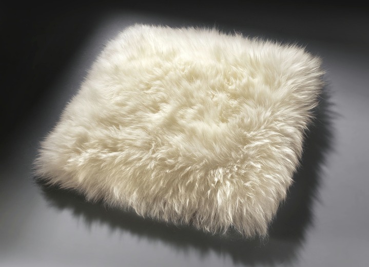 Wohnaccessoires - Merino-Lammfell-Sitzauflage in Tierform Ansicht 5 Wohnaccessoires - Merino-Lammfell-Sitzauflage in Tierform, in Farbe NATURWEISS Ansicht 5