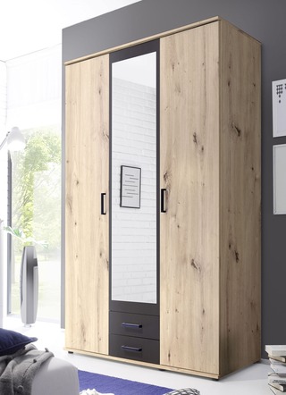 Kleiderschrank Mit Viel Stauraum Ideal Fur Ihr Schlafzimmer Geeignet