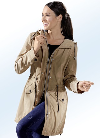 Parka in 2 Farben mit vielen Details