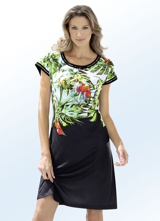 Kleid mit überschnittenen Ärmeln