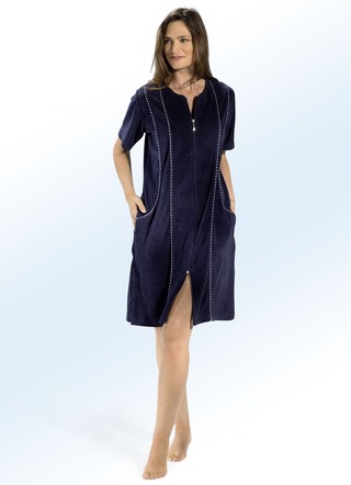 Hauskleid in Knie umspielender Form in 4 Farben