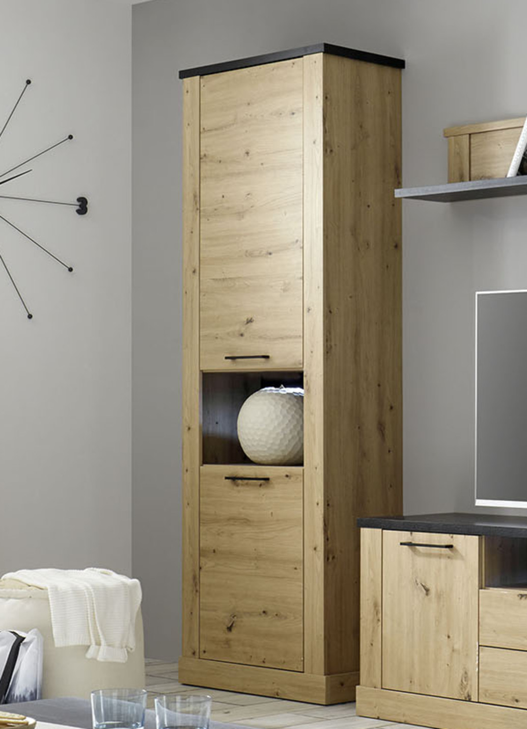 MöbelSerie mit Korpus und Front im Dekor Artisan Eiche Sideboards