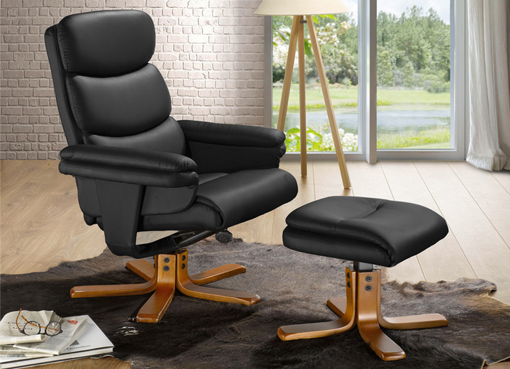 Relaxsessel Mit Hocker Und Fussen Aus Laminiertem Holz Polstermobel Bader