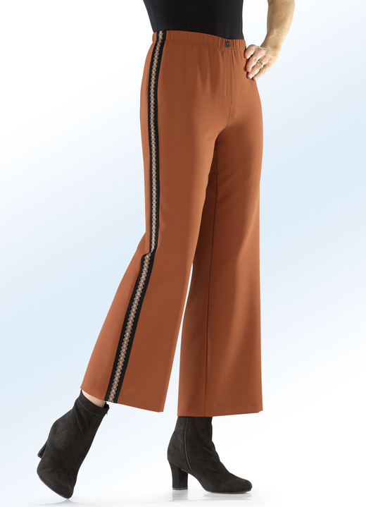 Damenmode - Hose in aktueller, verkürzter Länge, in Größe 018 bis 052, in Farbe TERRAKOTTA Ansicht 1